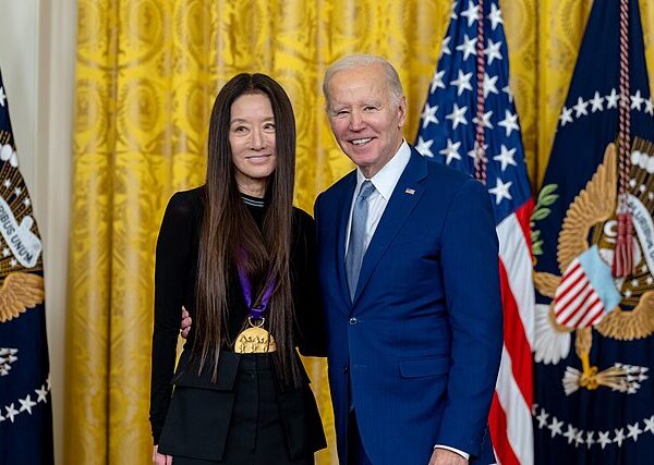 Vera Wang’s Ageless Look – How Does She Actually Maintain It?
